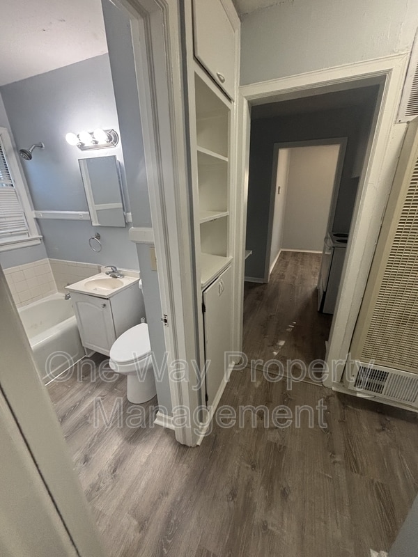 Photo - 1729 E Looman St