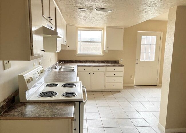 Photo - 4211 Benard Ct