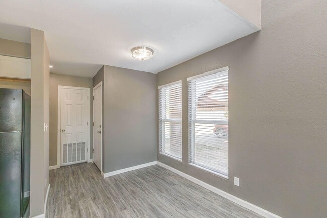 Fountain Lake Apartments