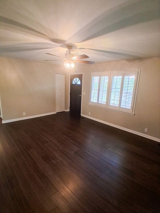 Photo - COMING SOON ? For Rent – Updated 3 Bed, 2....