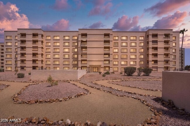 Building Photo - 7920 E Camelback Rd Unit 605
