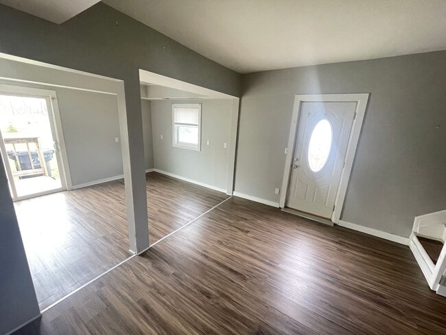 Photo - Single Family home in Camden, Indiana