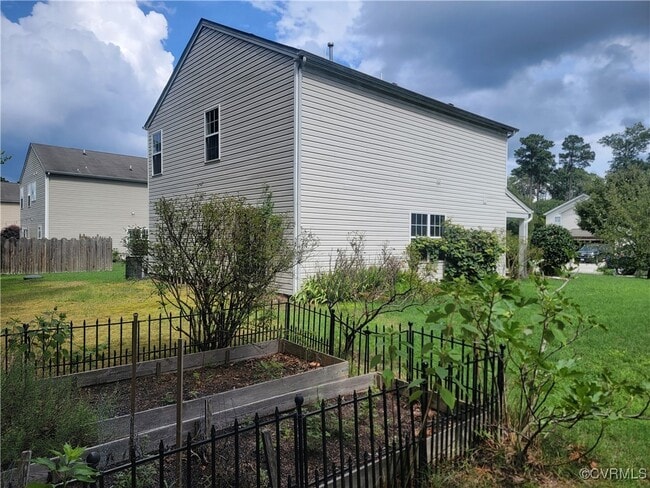 Photo - 7214 Vaden Dr