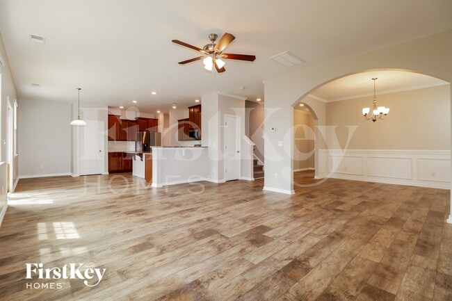 Photo - 353 Bradley Bend Dr