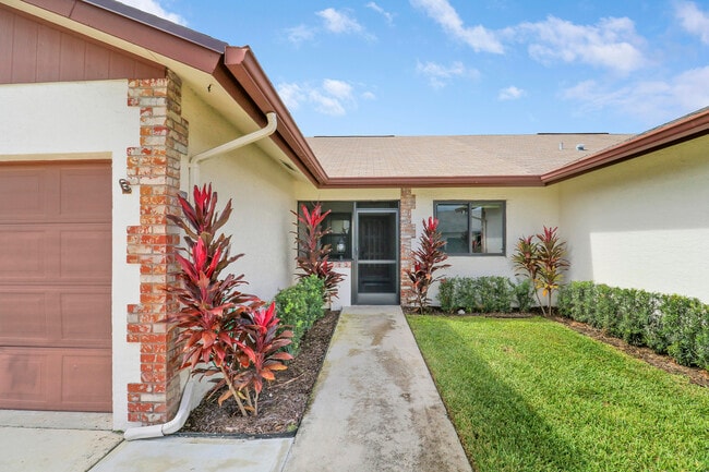 Building Photo - 148 Moccasin Trail S