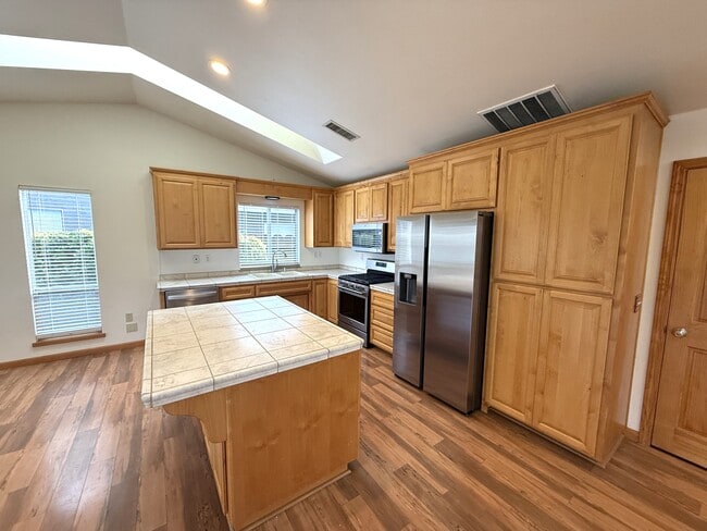 Photo - 18 Turnbridge Welles