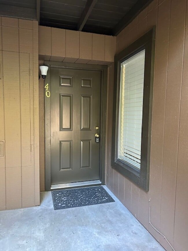 Charming 2 Bedroom, 1 Bath Condo in Cotati... - Charming 2 Bedroom, 1 Bath Condo in Cotati...