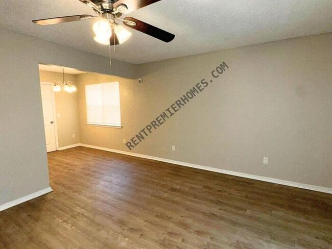 Photo - 8741 Hillridge Dr