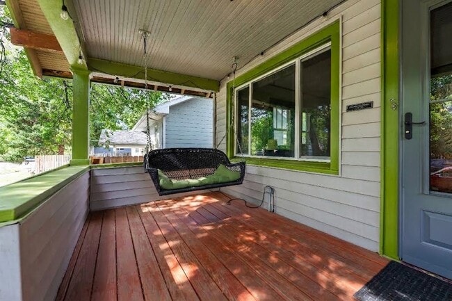 Photo - 1109 3rd Ave S