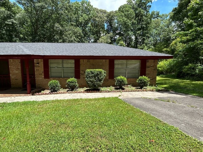 Building Photo - 6694 Maxwell Dr Unit 6694-B