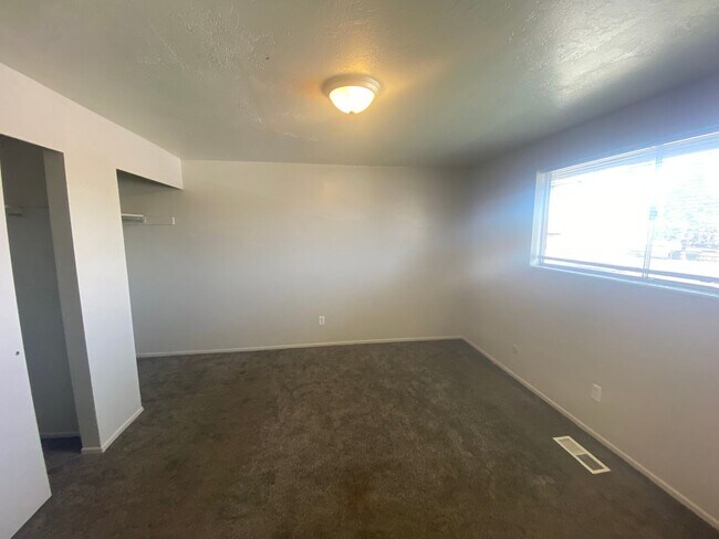 Photo - 3359 W 4100 S Unidad 3369 West