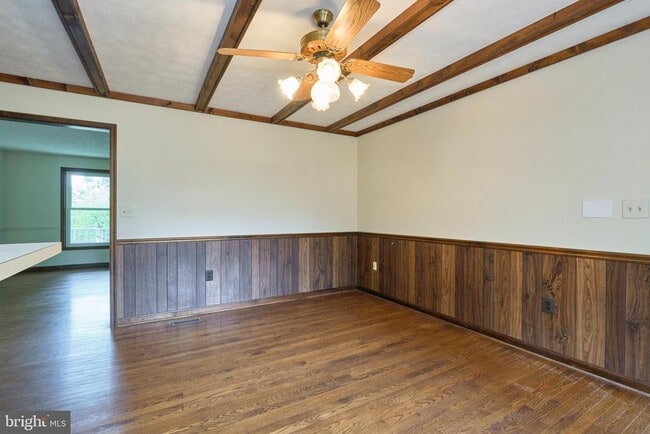 Photo - 8332 Hilltop Ave