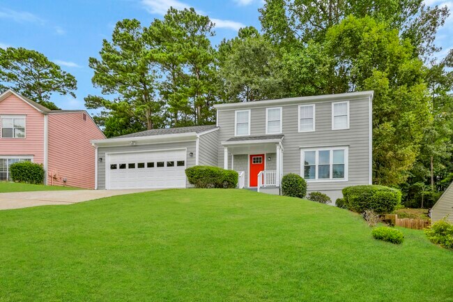 Photo - 574 Seneca Dr