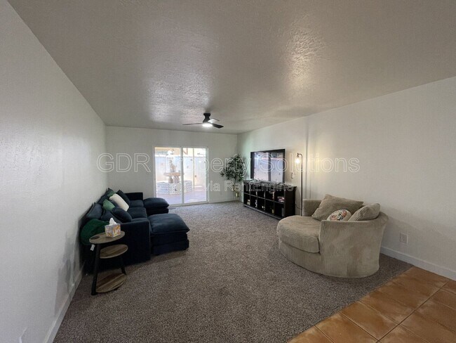 Photo - 520 Ortiz Dr NE