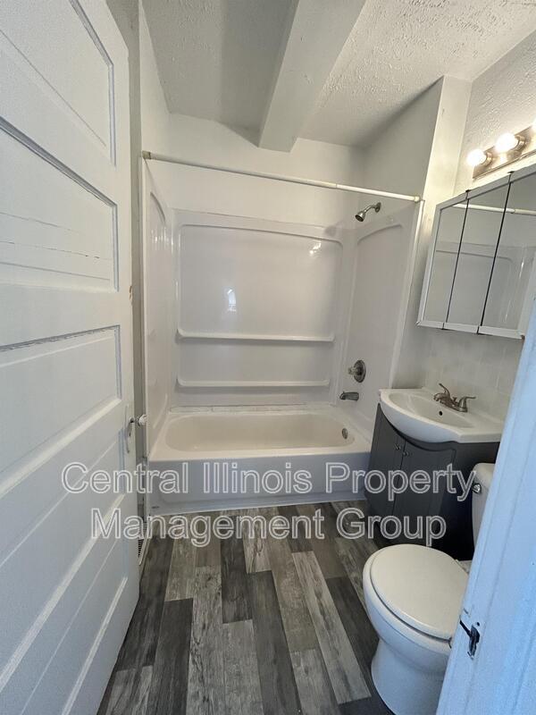 403 E Monroe St Unit 2