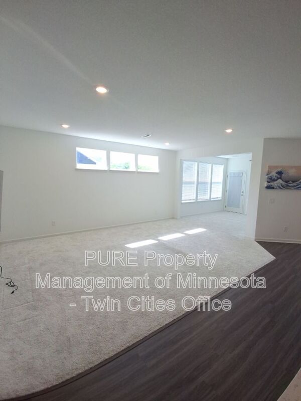 Photo - 4654 Schilling Way