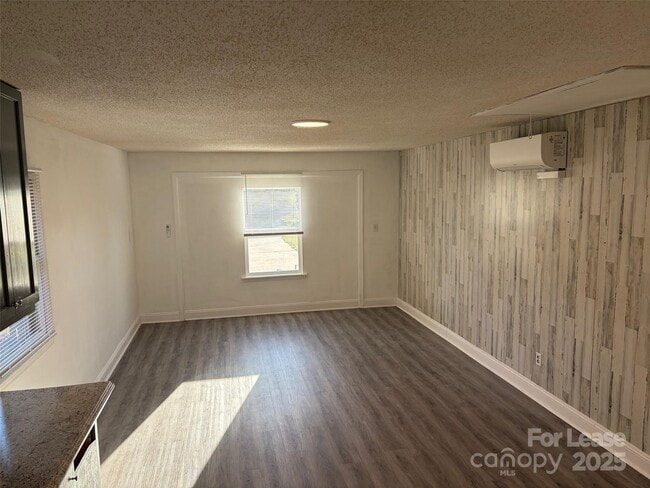 Photo - 3712 Tom Greene Rd