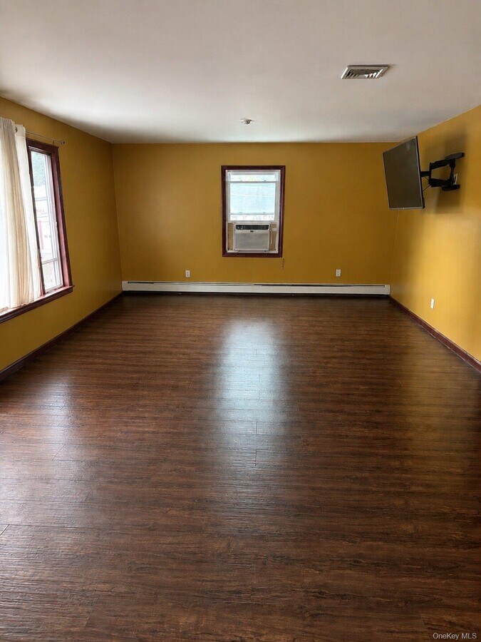Photo - 749 Mount Sinai-Coram Rd