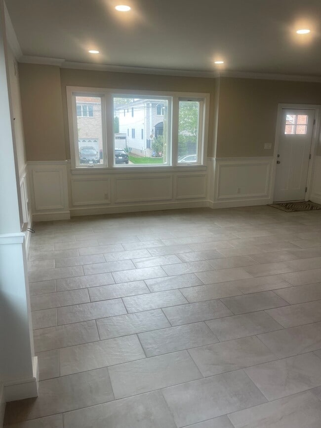 Building Photo - 0 Bartlett Ave