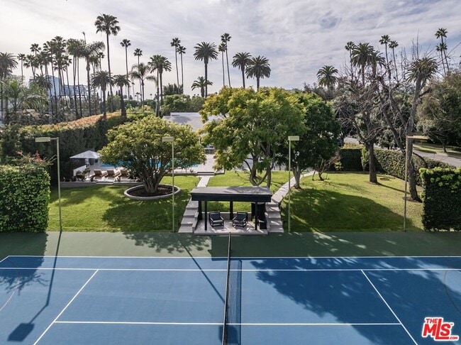 624 N Beverly Dr