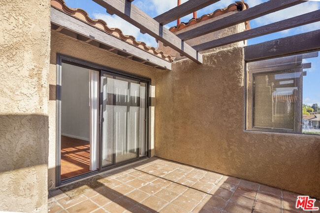 Photo - 3055 N Brea Blvd Unit 4