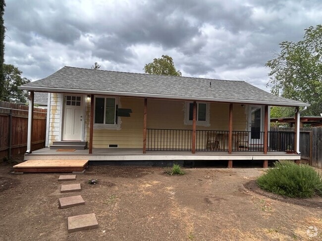 Building Photo - 3983 2nd Ave Rental