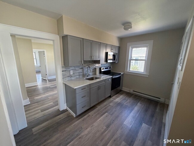 Photo - 35 9th Ave Unit 1R