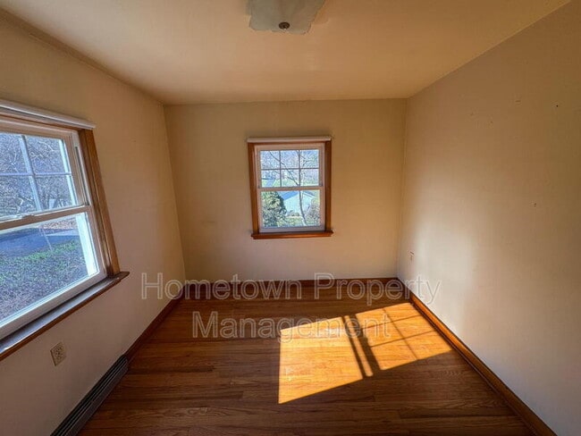 Photo - 521 Lansvale St