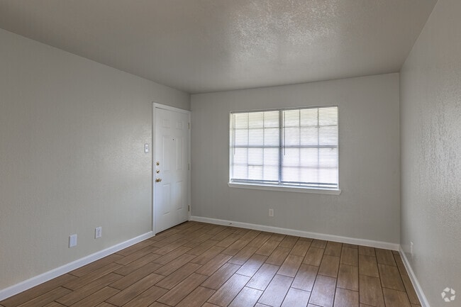 2BR, 1BA - 654SF - Living Room - Southdale Apartments