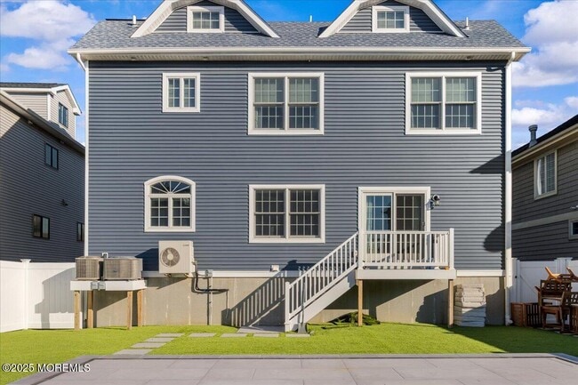 Photo - 1613 Ocean Ave