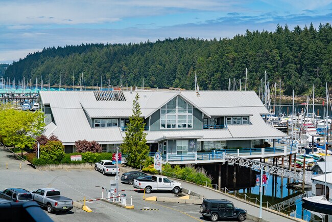 Photo - 430 Stewart Ave