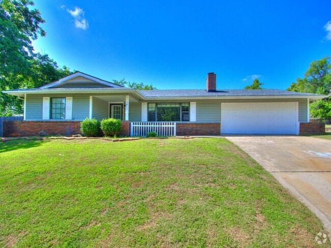 Building Photo - 3 Bedroom 1 Bath Home w/ 2 car garage in S...