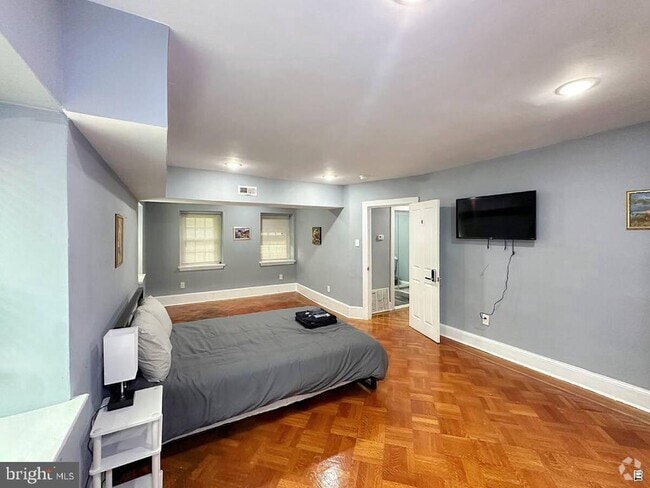 Building Photo - 5204 Overbrook Ave Rental