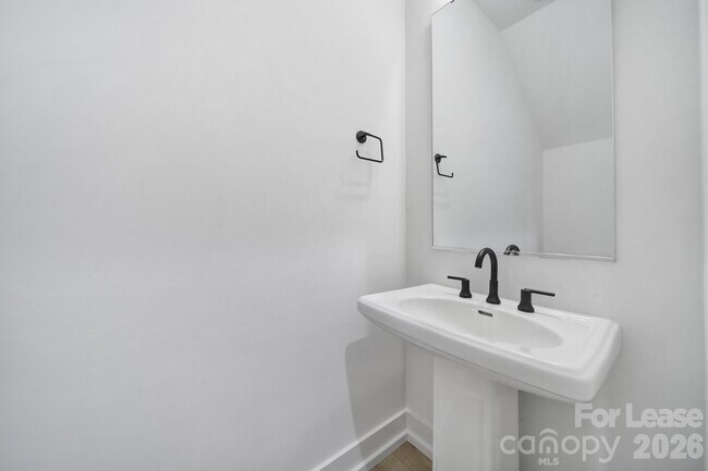 Photo - 511 Bowman Rd