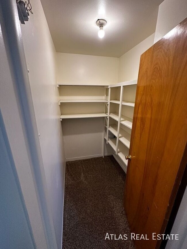 Photo - 1365 Emery St W Unit B3