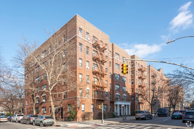 1901 Avenue N - 1901 Avenue N