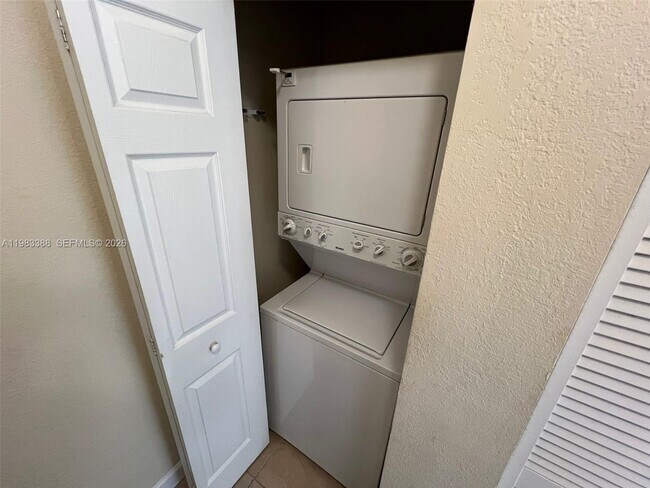 Photo - 16735 SW 95th St Unit Studio