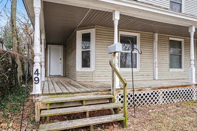 Photo - 49 National Ave NW