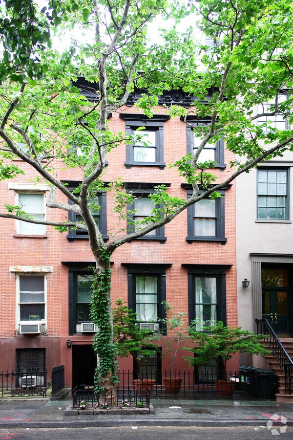 Photo - 314 W 22nd St