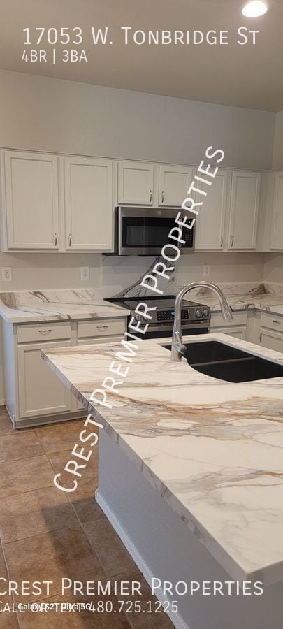 Photo - 17053 W Tonbridge St