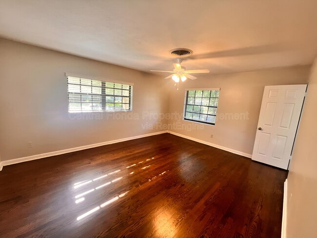 Photo - 2011 Howard Dr