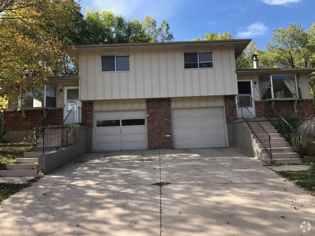 Building Photo - 822 Pioneer Ln Rental