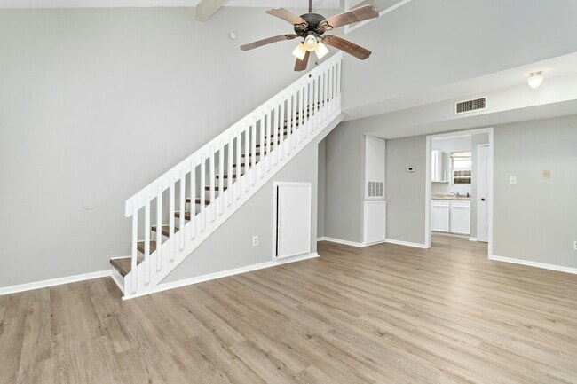 Photo - 1176 Oregon Ave Unit 1