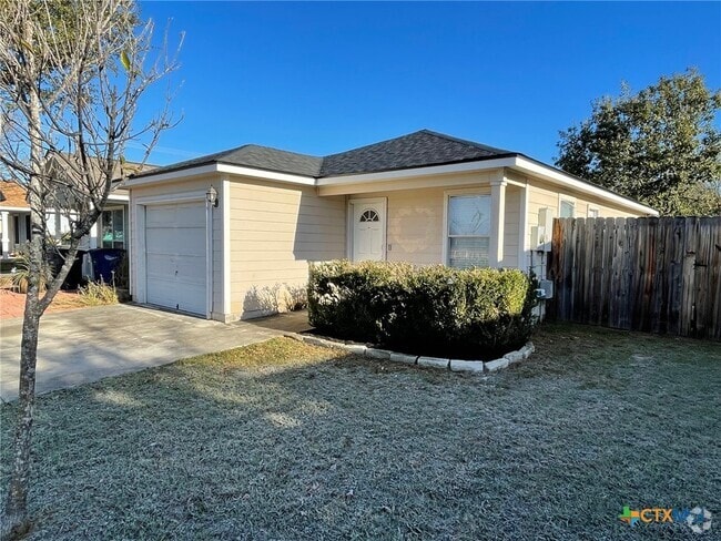 Building Photo - 242 Bushtail Dr Rental