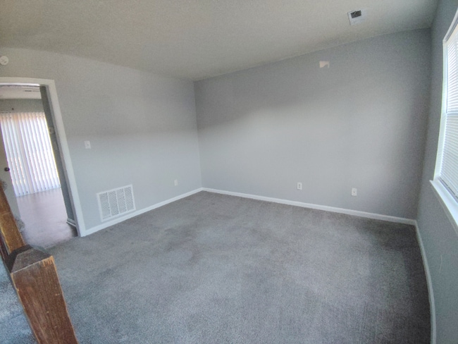 Building Photo - 81 Duiguid Dr