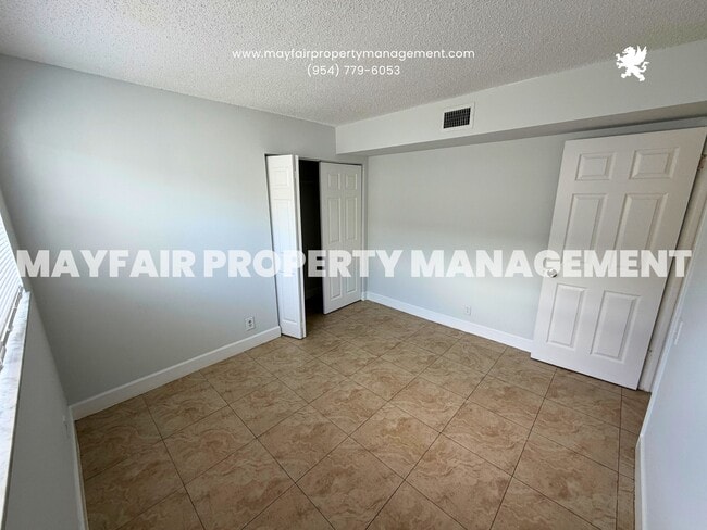 4405 Treehouse Ln