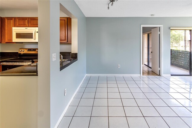 Photo - 14913 SW 104th St Unit 16-22