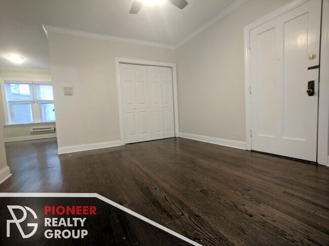 3814 N Greenview Ave Unit 3819-3W