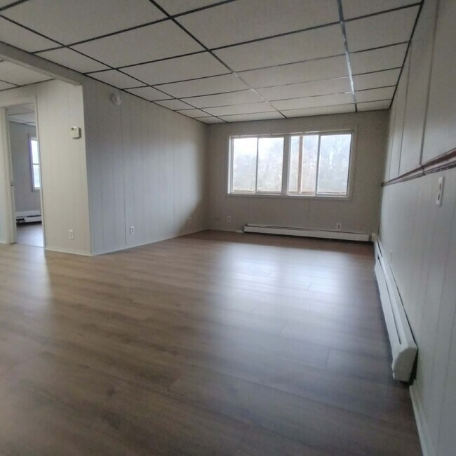 Photo - 3345 N Whitehall Rd