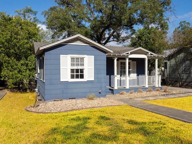 Photo - 5308 Avenue F